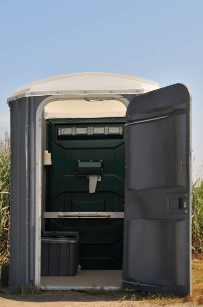 Best Restroom trailer rental cost  in Auxvasse, MO